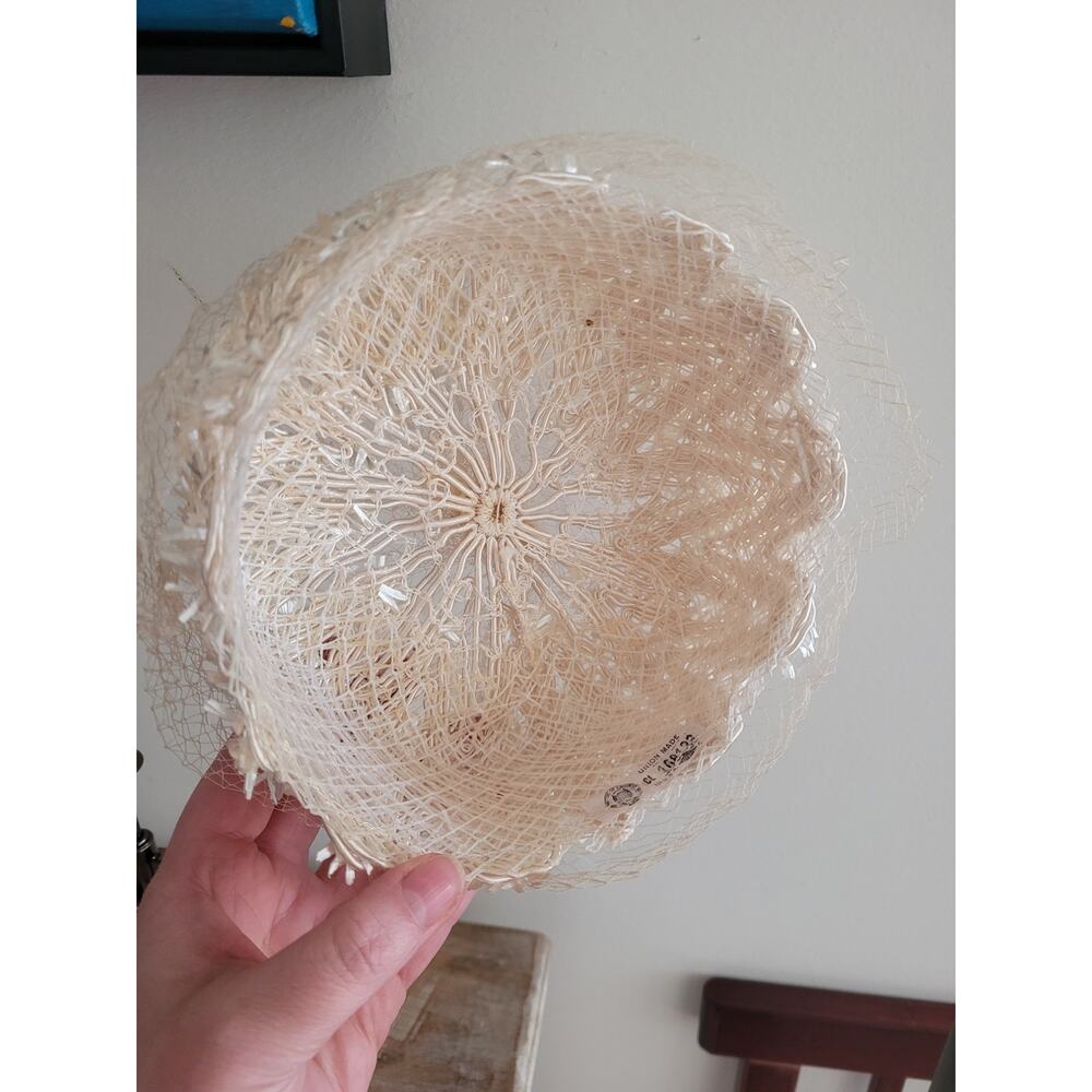 Vintage Cream Pillbox Hat with Netting - Picture 2 of 6